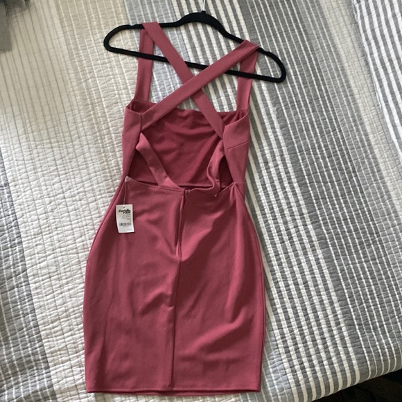 Dress - Picture 3 of 4